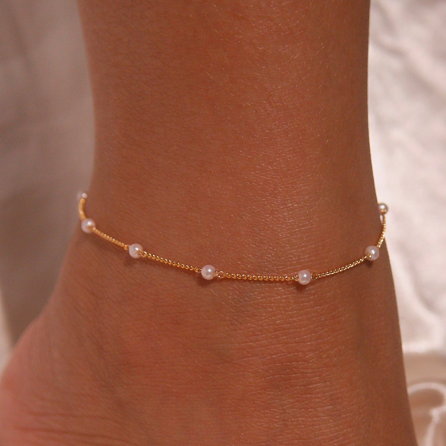 Gold pearl anklet dainty pearl anklets summer jewelry 2023 trendy anklet bracelet