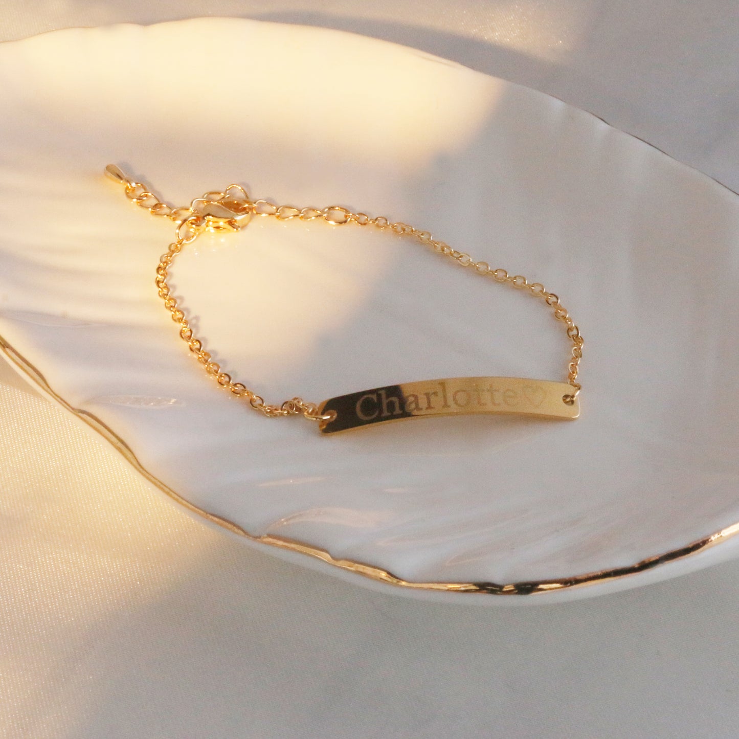 Personalized Nameplate Bracelet - Minimalist simple jewelry