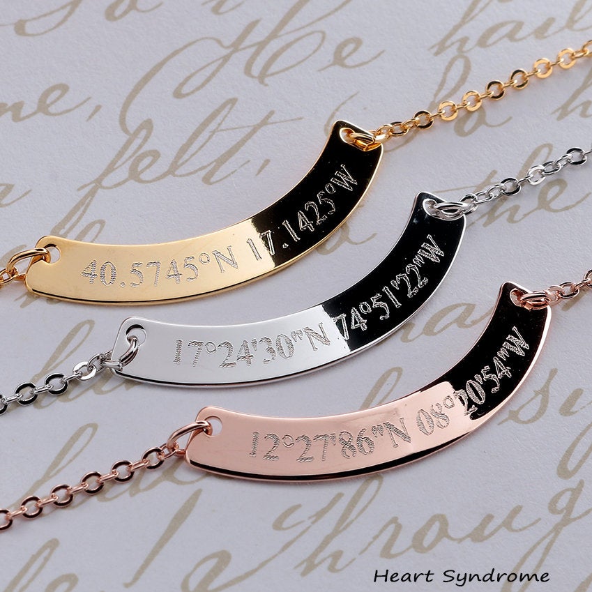 Personalized Curved Bar Bracelet - Dainty, elegant jewelry