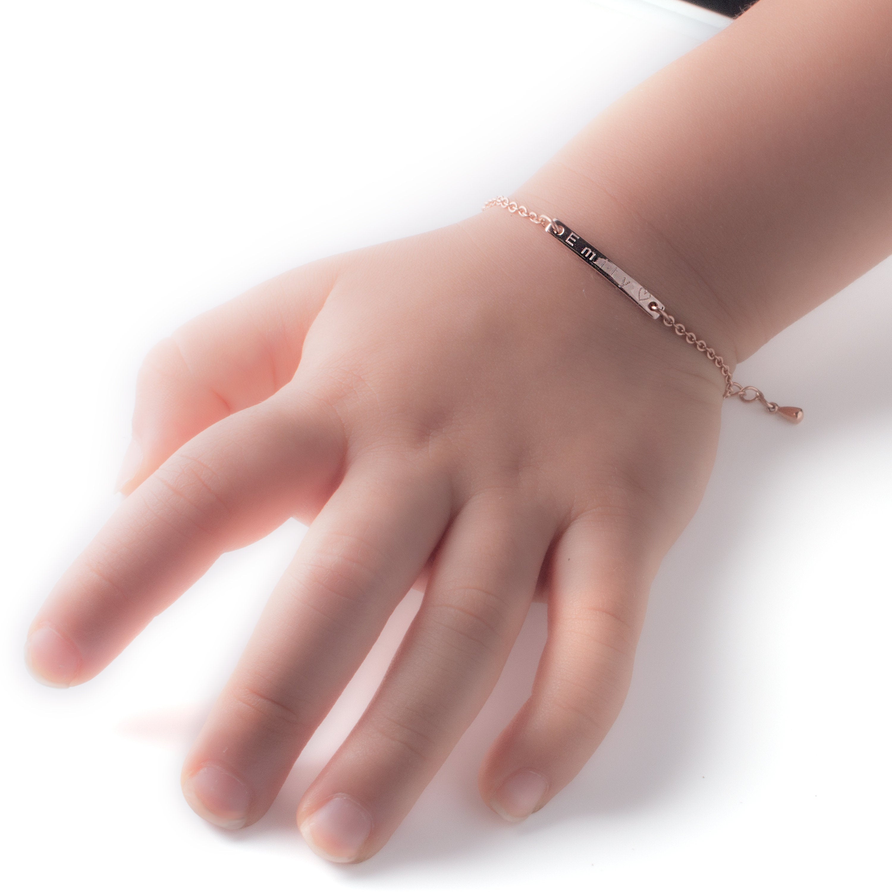 Adorable Gold And Silver Chain Name Bracelet With Unique Unique Design  Perfect Christmas Gift For Kids And Children From Oldnavy, $27.51 |  DHgate.Com